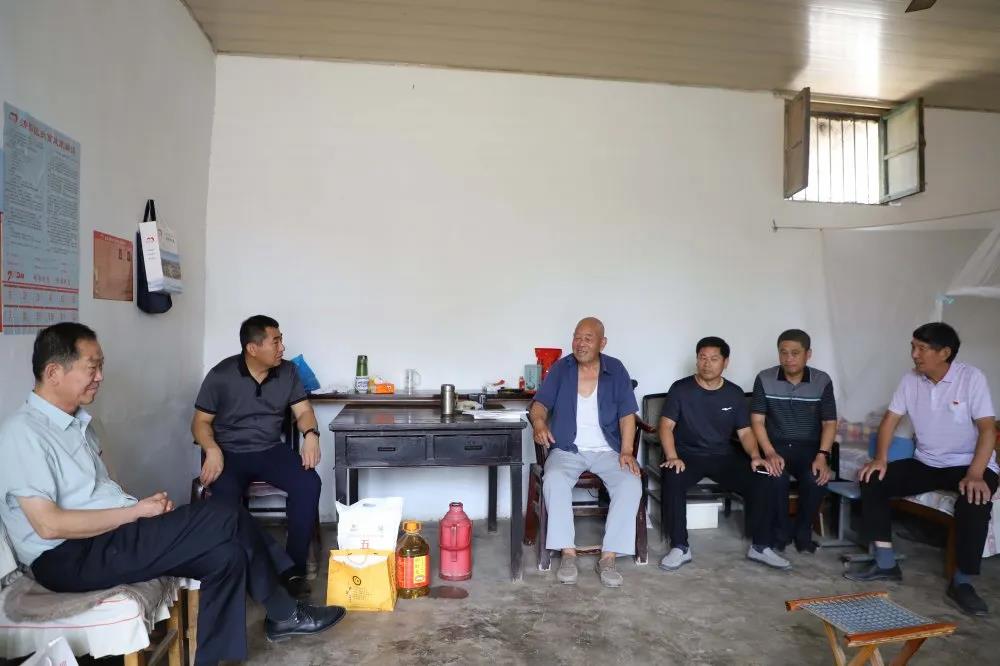 錘煉黨性踐初心 獻禮建黨99周年 —長田實業(yè)黨支部開展系列慶?；顒?/></p><p style=